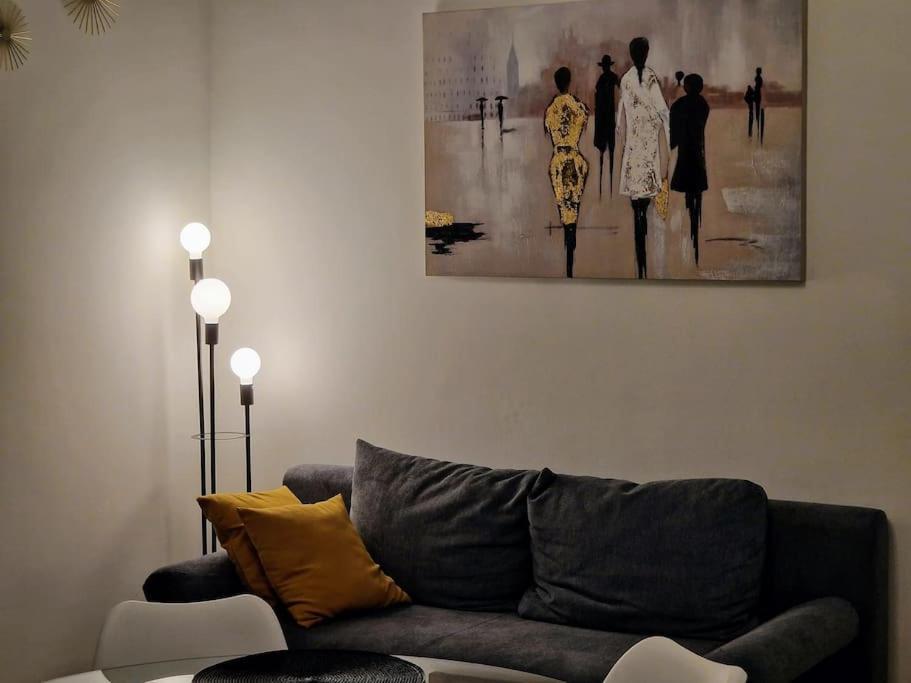 Apartment D52 - New In Downtown