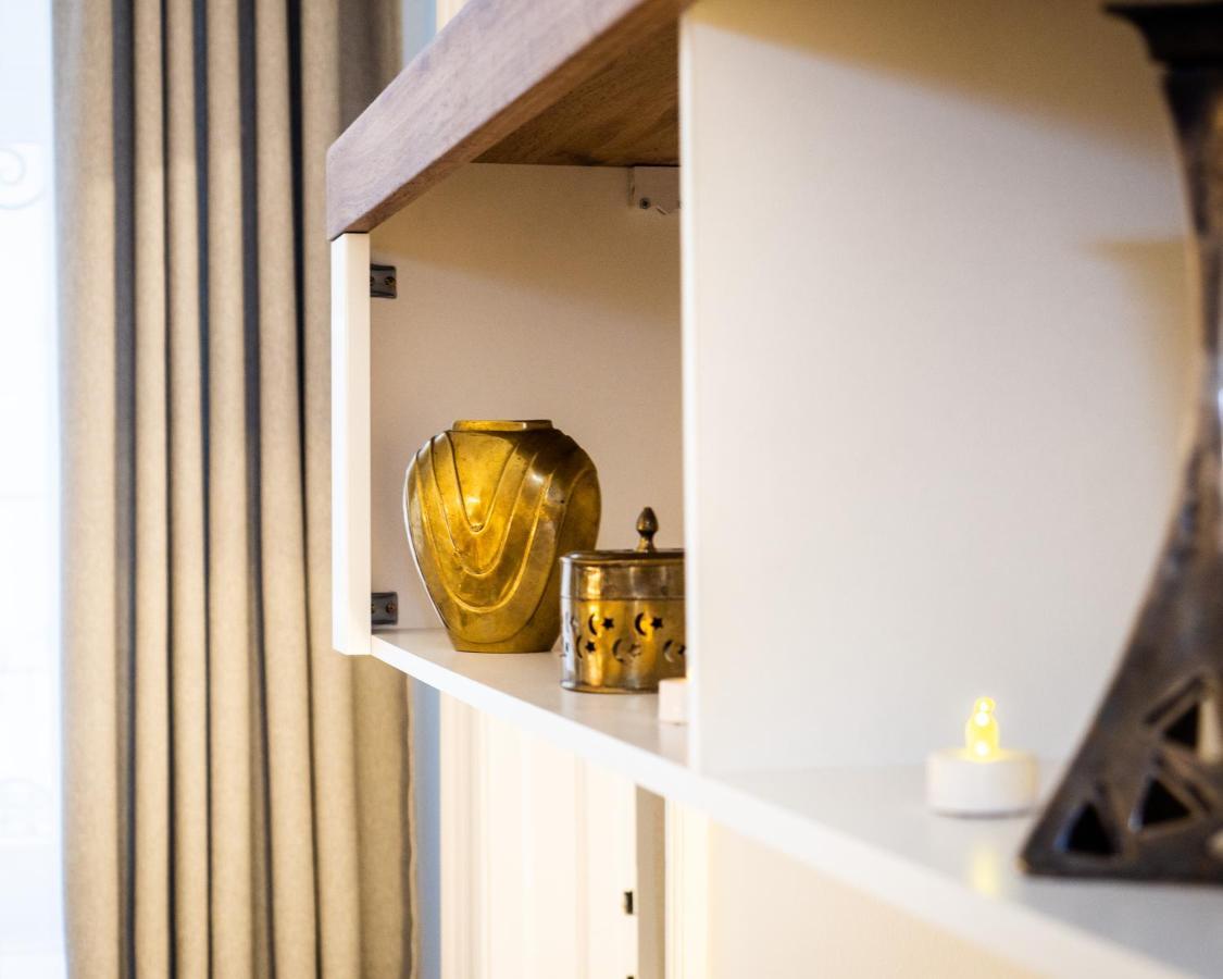 D52 - New In Downtown Apartman *